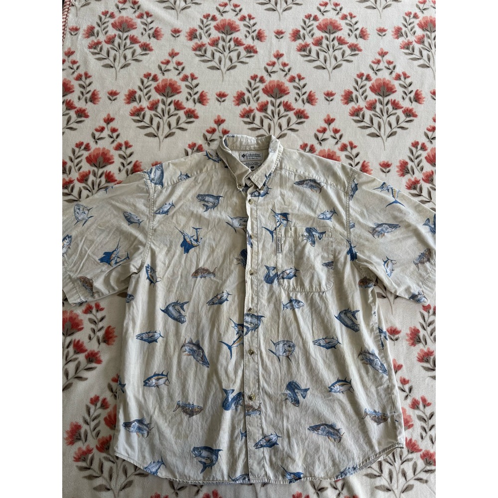 Vintage Columbia Sportswear Mens Large Fish Print Cotton Button Down Shirt Tan